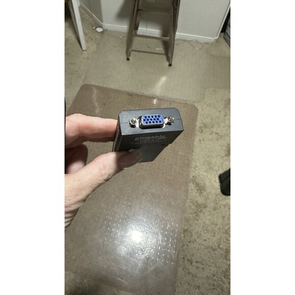 Plugable USB 2.0 VGA Display Adapter In Box - Picture 4 of 7